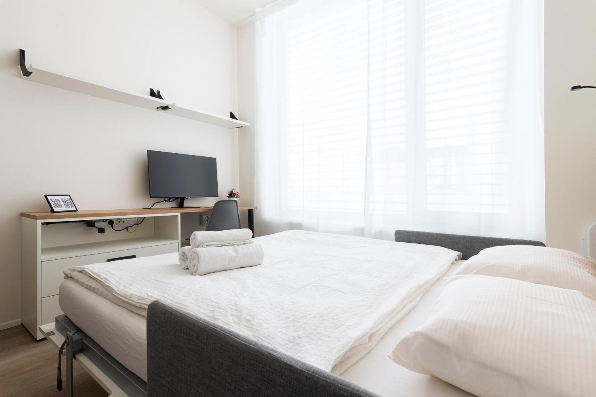 Mozart, Free Onsite Parking, Air Conditioning, 1gbs Wifi * Praga